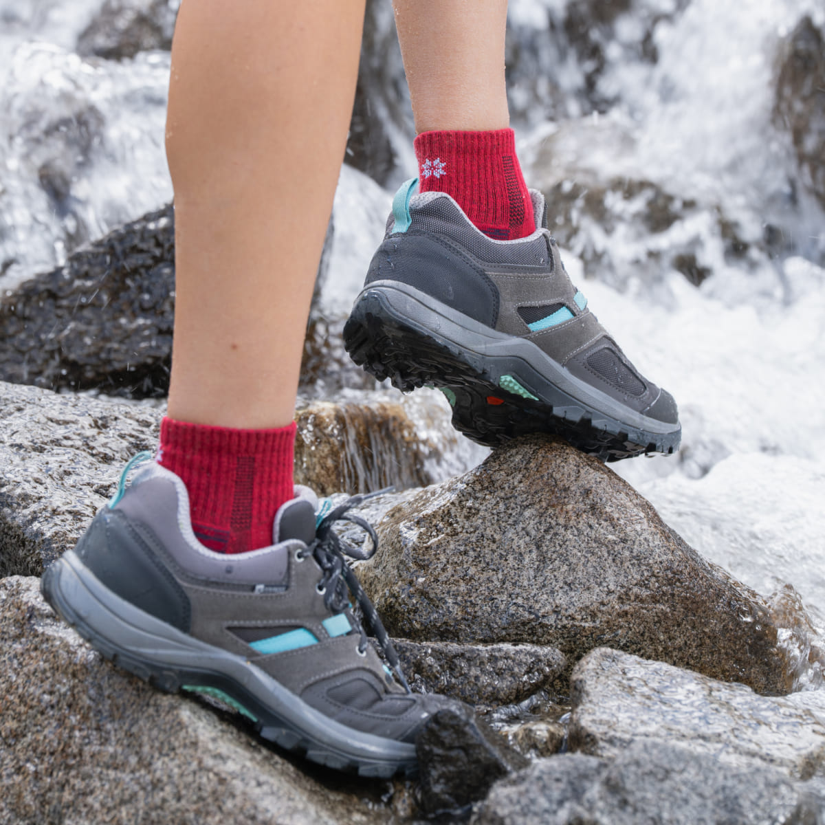 Hiking - Red Low-Cut (1 pair)